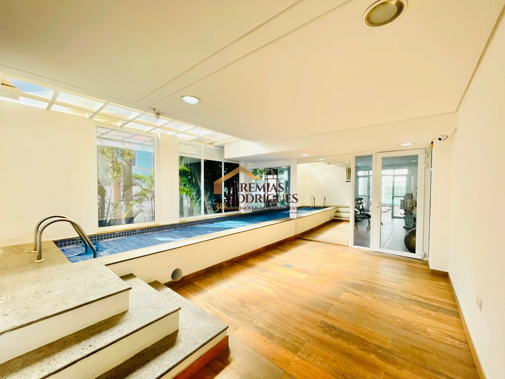Apartamento à venda no Condomínio Lumiere em Taubaté/SP.