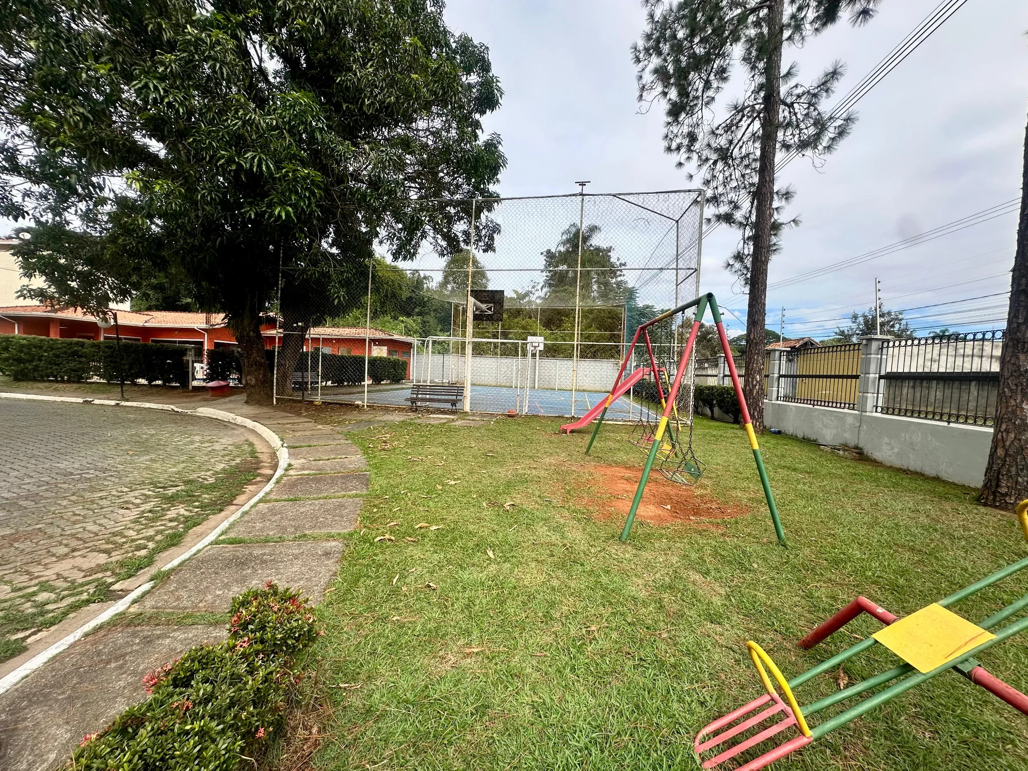 Casa com 3 dormitórios disponível para locação no Condomínio Bosque dos Pássaros em Tremembé/SP