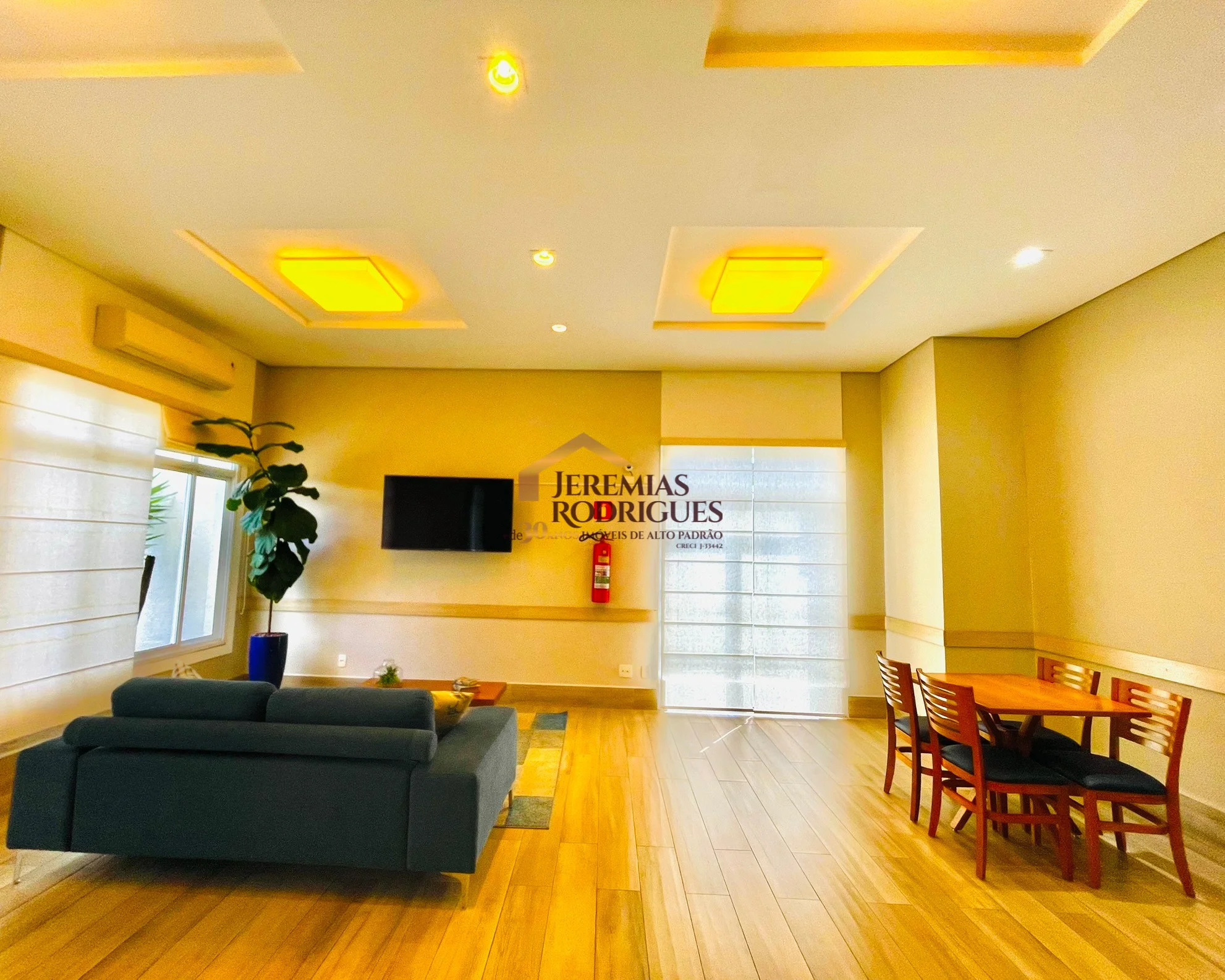 Apartamento para locação no Edifício Itacaré em Taubaté/SP.