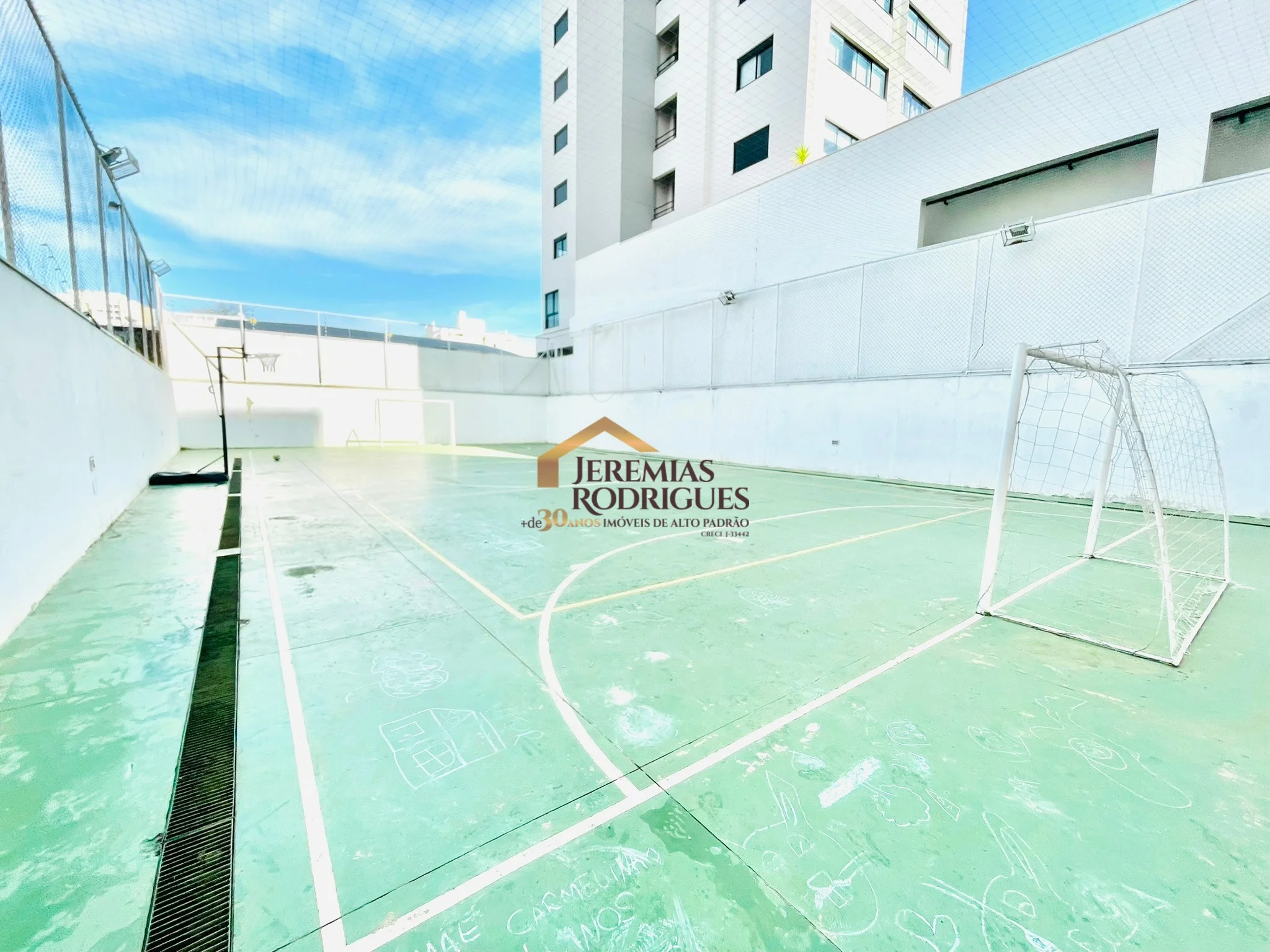 Apartamento à venda no Condomínio Lumiere em Taubaté/SP.