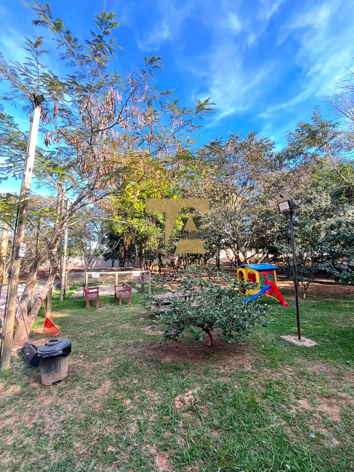 Casa nova térrea no Condomínio Laguna, Pindamonhangaba. São 150m² de área construída, 3 dorms (1 suíte) e área gourmet