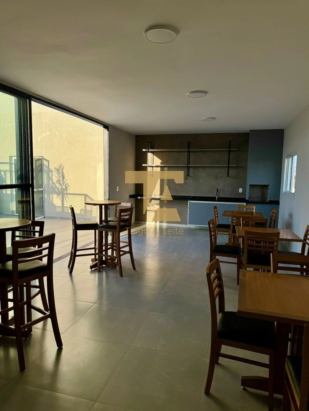 Apartamento no Edifício Santiago em Pindamonhangaba com localização privilegiada