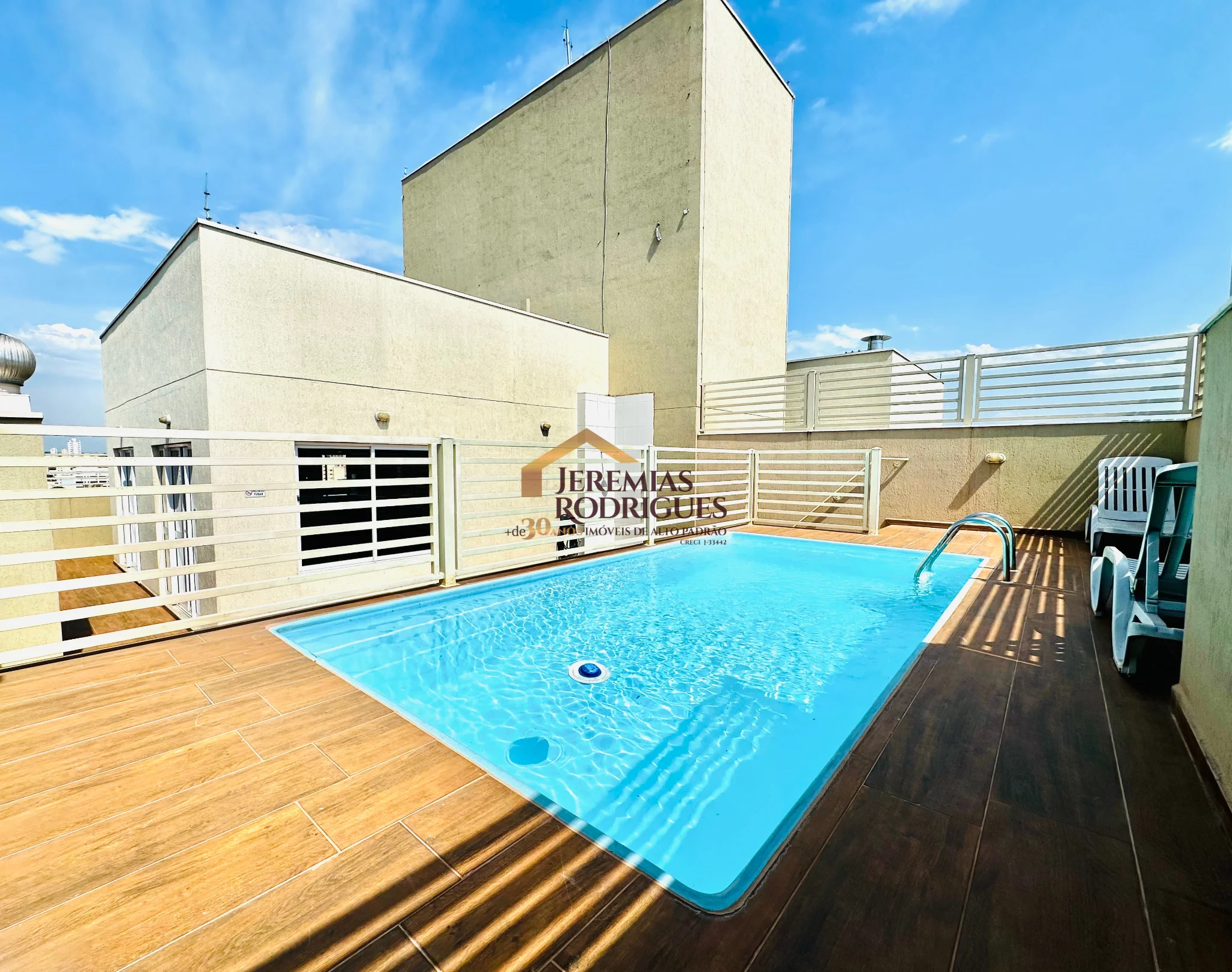 Apartamento para locação e venda no Edifício Solar Vicente Giffoni em Taubaté/SP.