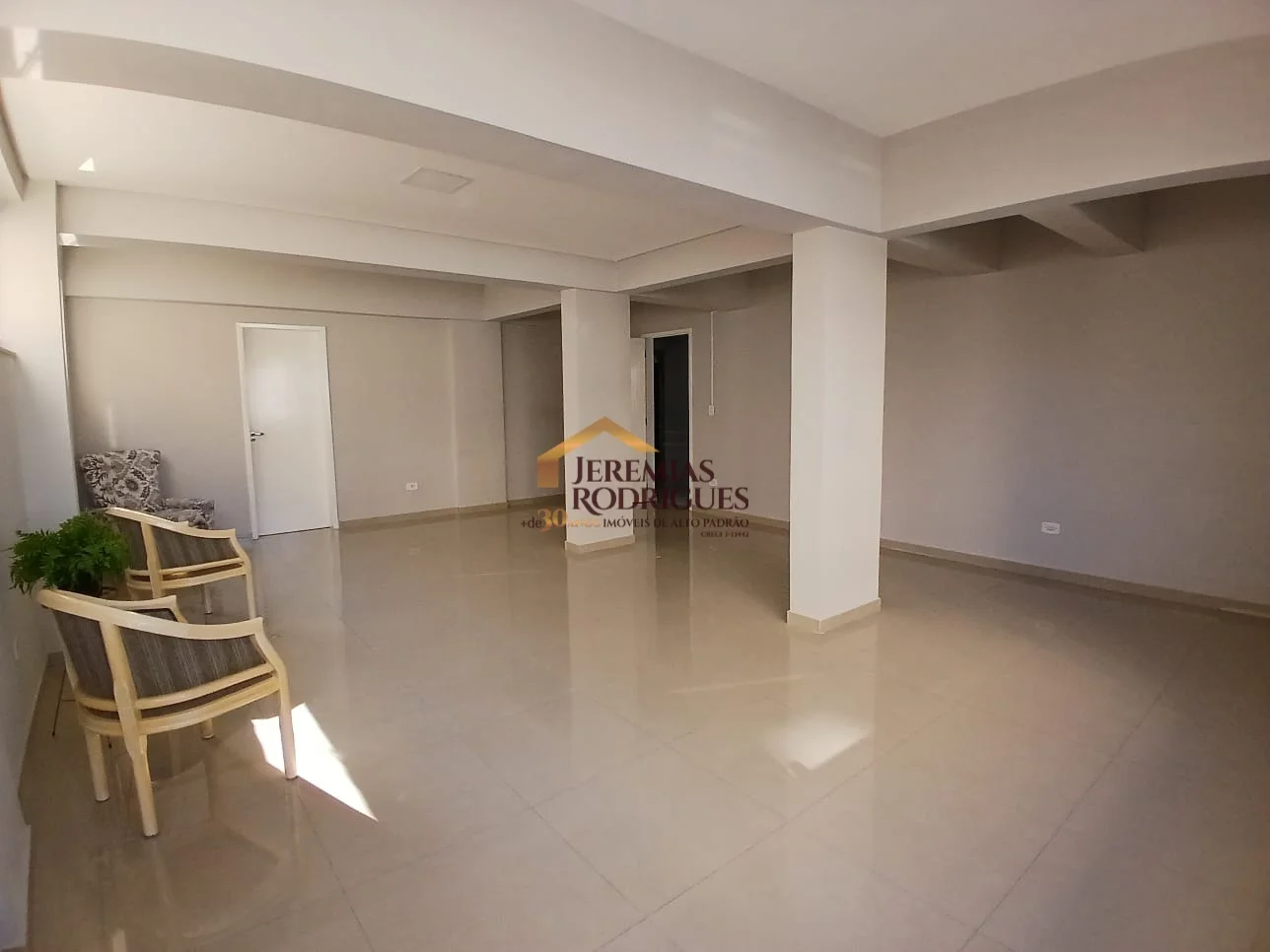 Apartamento à venda de Porteira fechada no Edifício Villagio Santa Terezinha em Taubaté/SP.