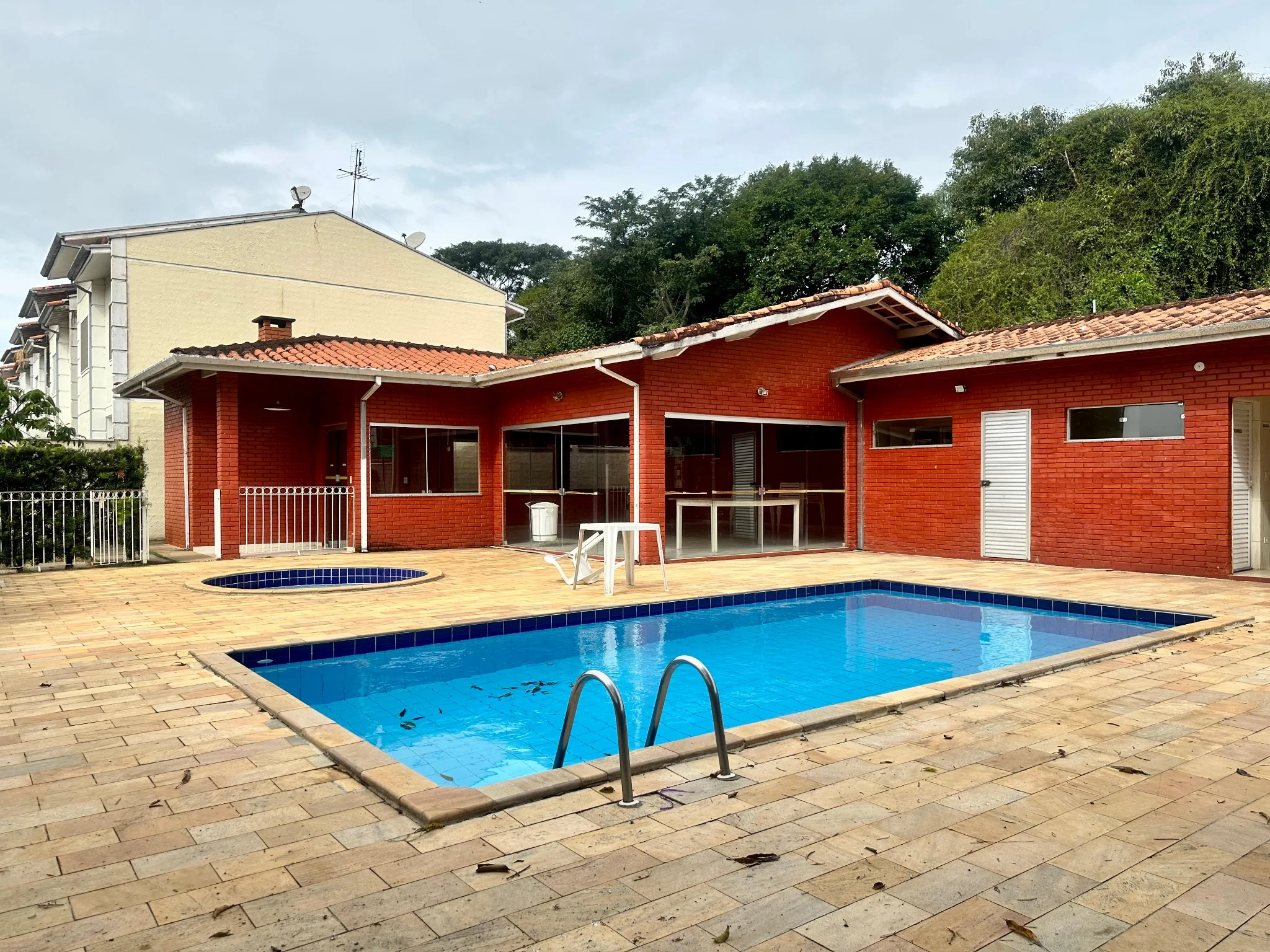 Casa com 3 dormitórios disponível para locação no Condomínio Bosque dos Pássaros em Tremembé/SP