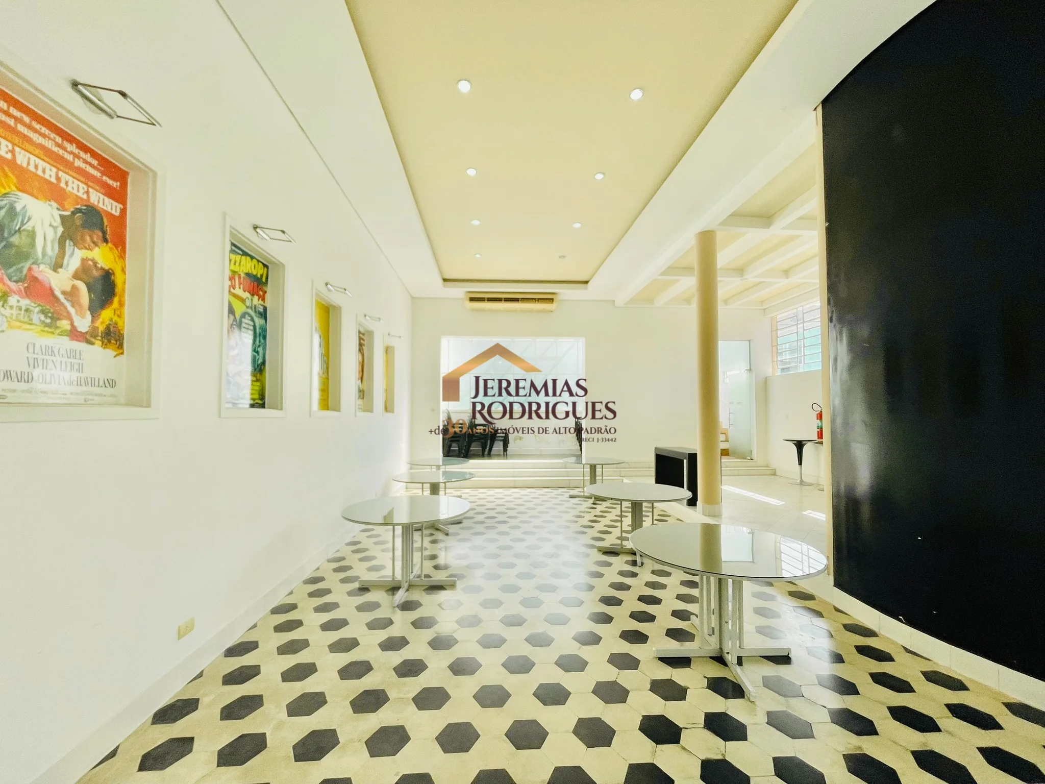 Apartamento à venda no Condomínio Lumiere em Taubaté/SP.
