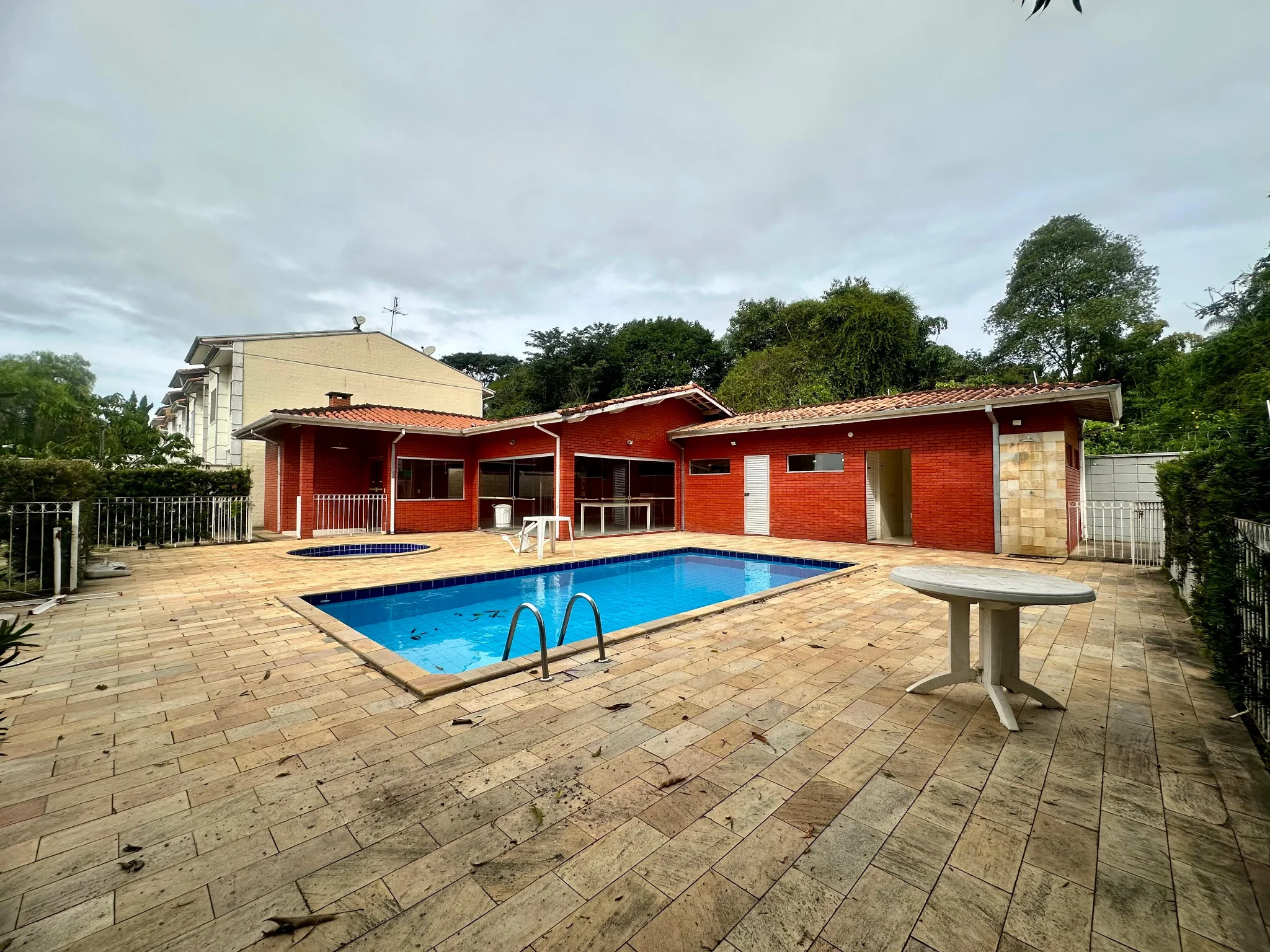 Casa com 3 dormitórios disponível para locação no Condomínio Bosque dos Pássaros em Tremembé/SP
