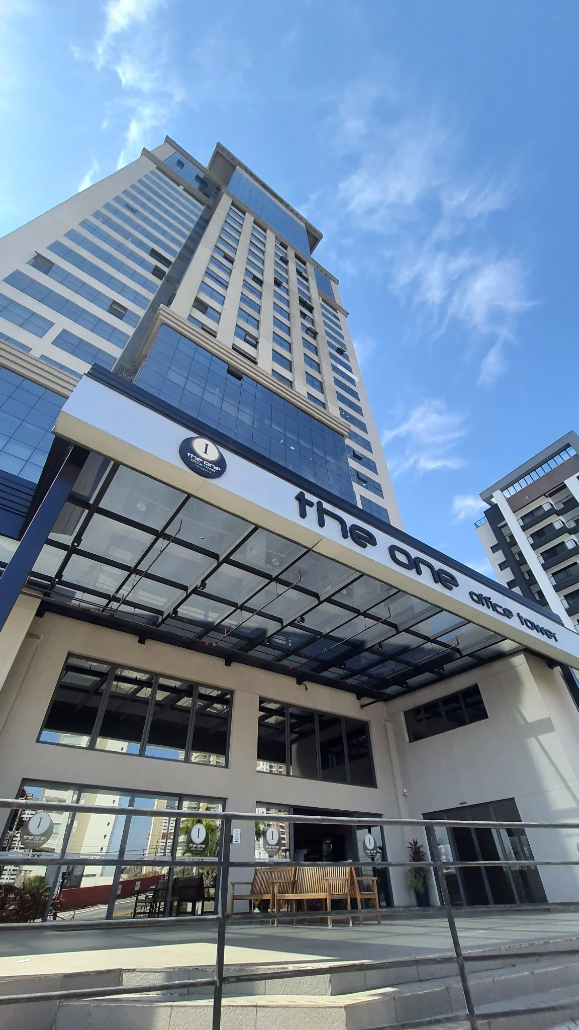 Sala comercial duplex à venda, 144 m² no Edifício The One Office Tower em Taubaté/SP.