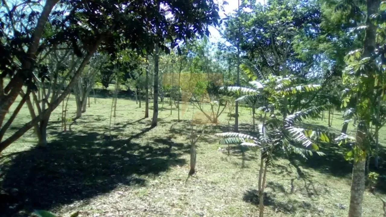 Casa térrea moderna com ilha gourmet à venda no Condomínio Laguna Residencial em Pindamonhangaba/SP