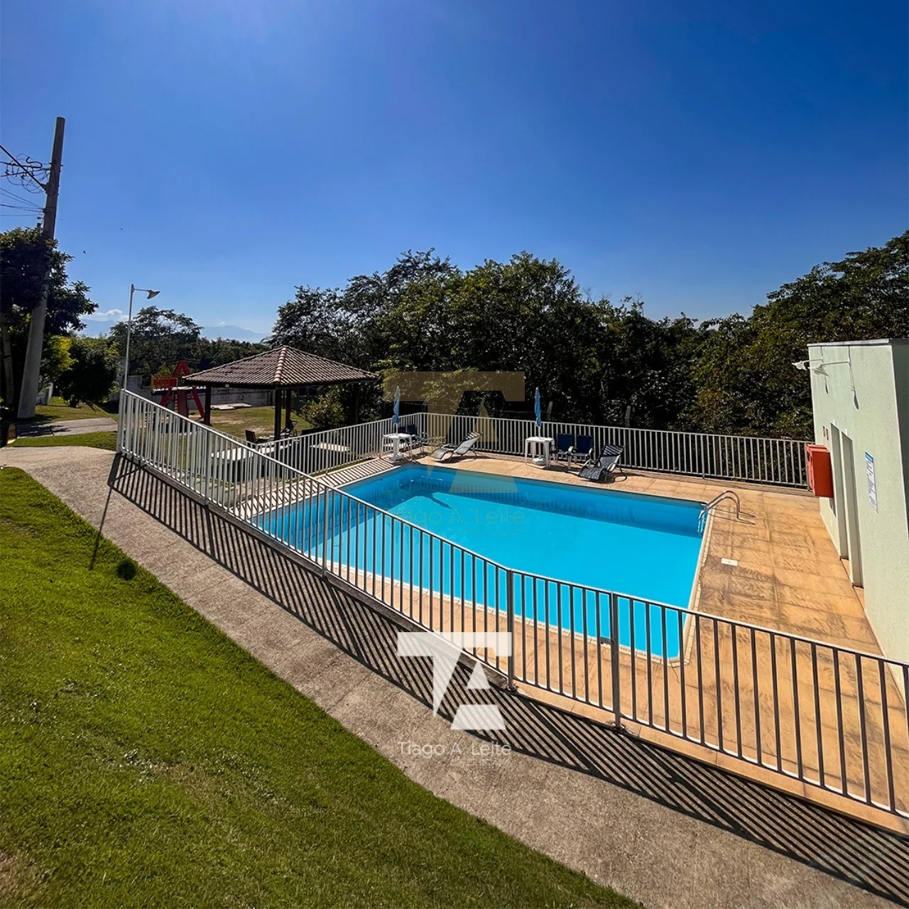 Casa nova com 3 dormitórios à venda em condomínio fechado no Jardim Cristina em Pindamonhangaba/SP