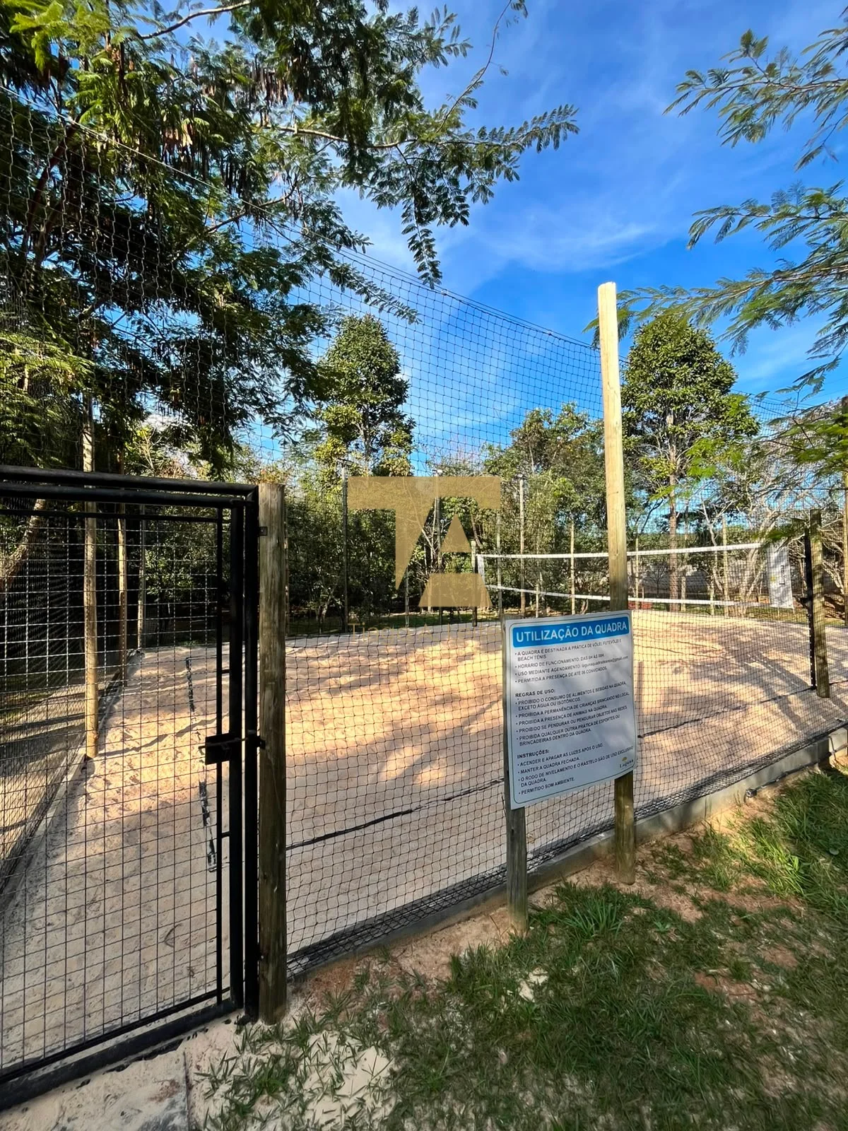 Casa nova térrea no Condomínio Laguna, Pindamonhangaba. São 150m² de área construída, 3 dorms (1 suíte) e área gourmet