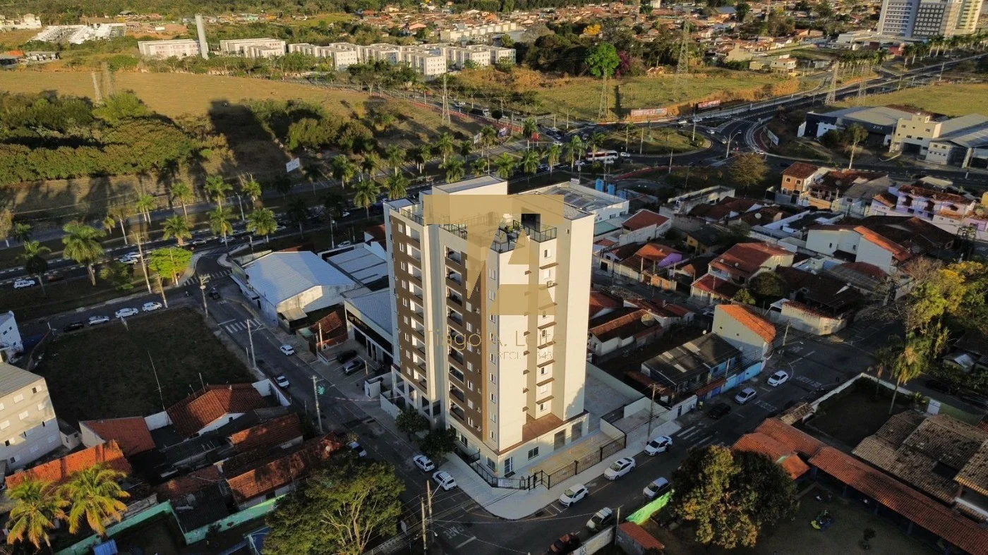 Apartamento no Edifício Santiago em Pindamonhangaba com localização privilegiada