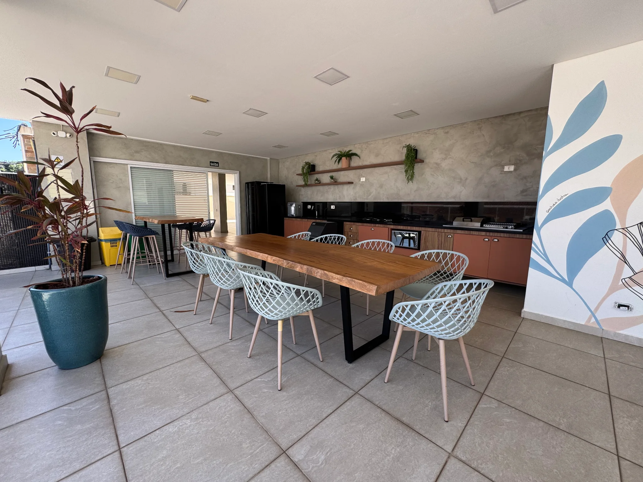 Cobertura à venda com 3 suítes, 177 m² no Condomínio Porto Damy em Ubatuba/SP. 