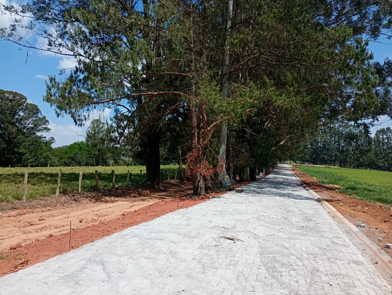Terras de Santa Maria - Ter sua casa de veraneio às margens da represa é privilégio para poucos. — foto 23