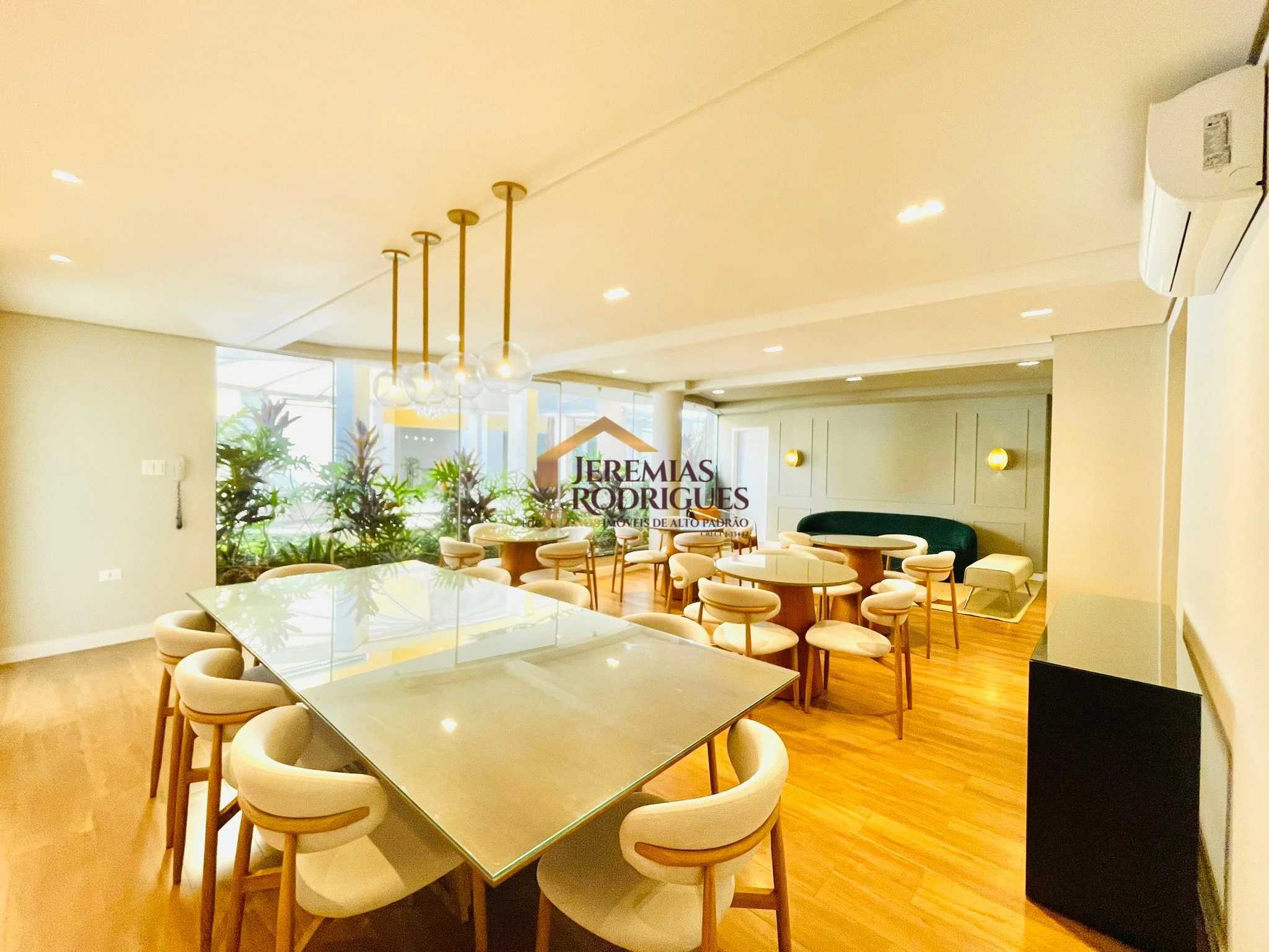 Apartamento à venda no Condomínio Lumiere em Taubaté/SP.