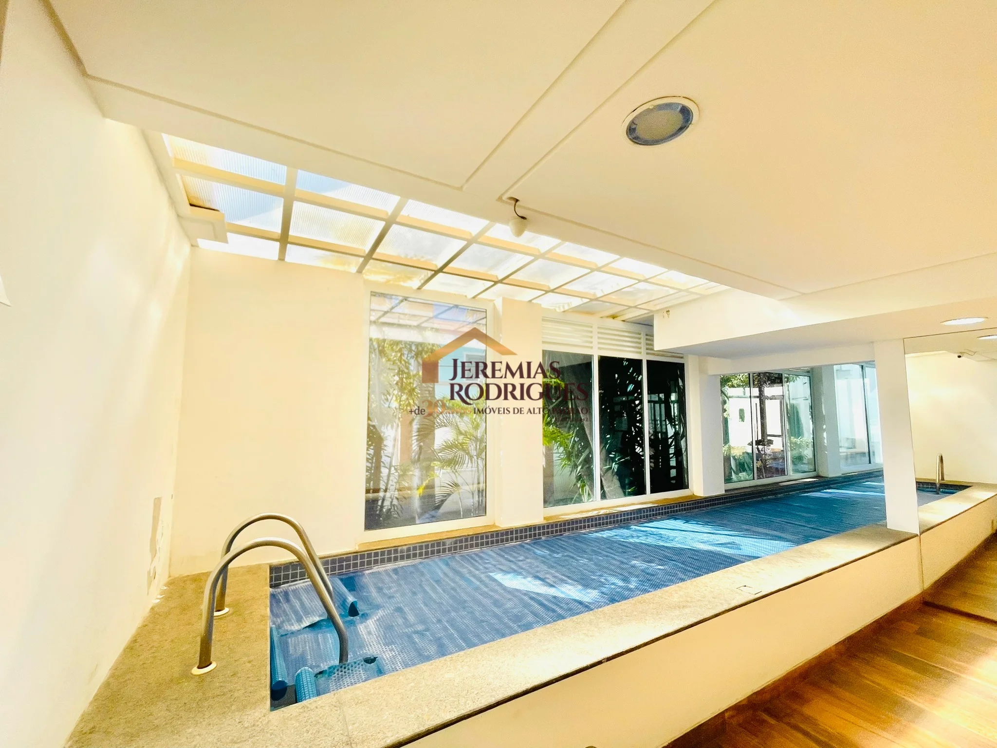 Apartamento à venda no Condomínio Lumiere em Taubaté/SP.