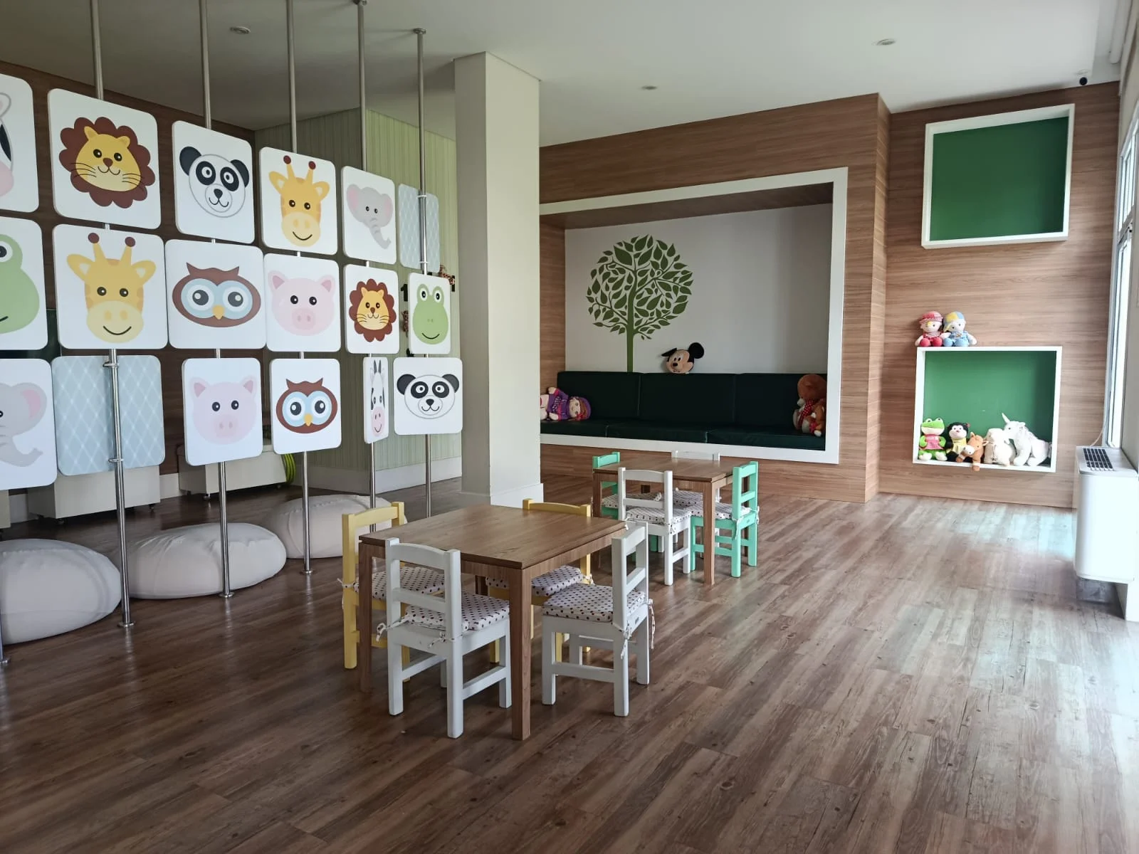 Apartamento à venda com 3 suítes no Edifício Le Premier em Campos do Jordão/SP. 