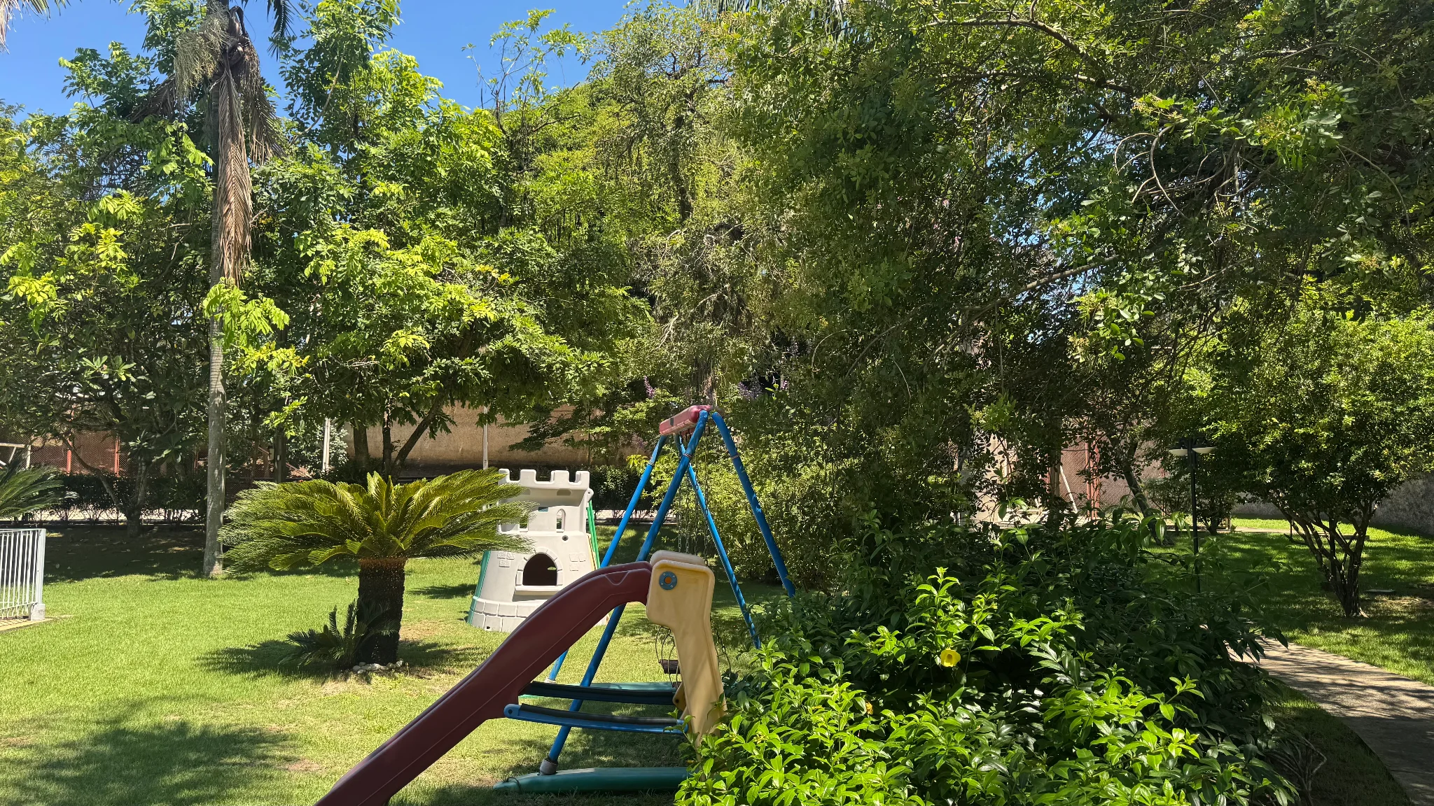 Apartamento à venda no Edifício Serra da Mantiqueira em Pindamonhangaba/SP. 