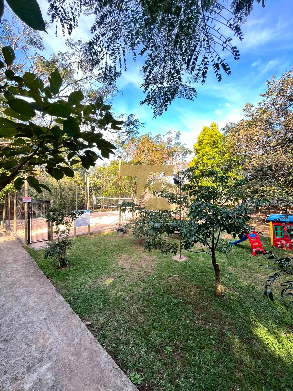 Casa nova térrea no Condomínio Laguna, Pindamonhangaba. São 150m² de área construída, 3 dorms (1 suíte) e área gourmet