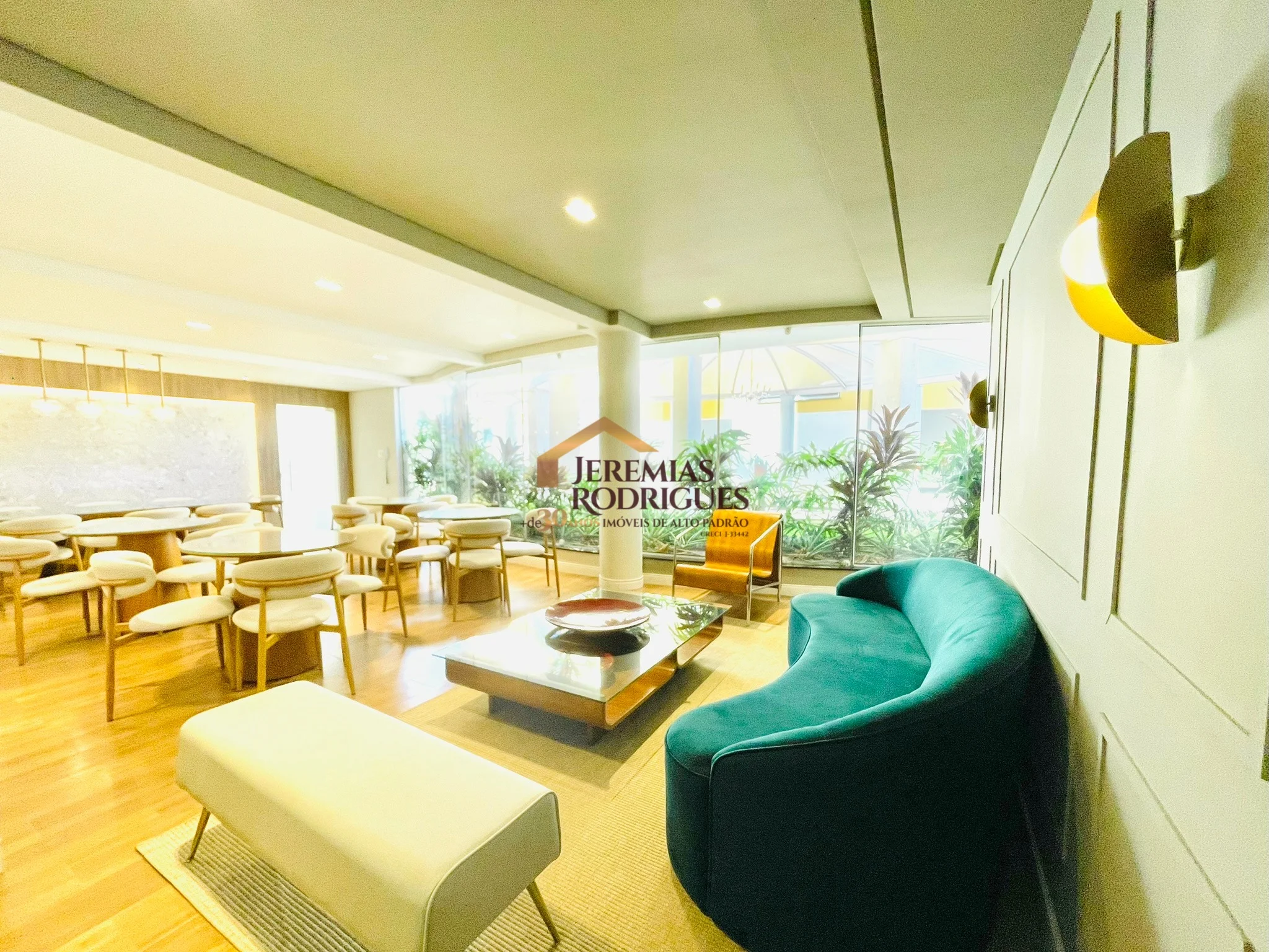 Apartamento à venda no Condomínio Lumiere em Taubaté/SP.