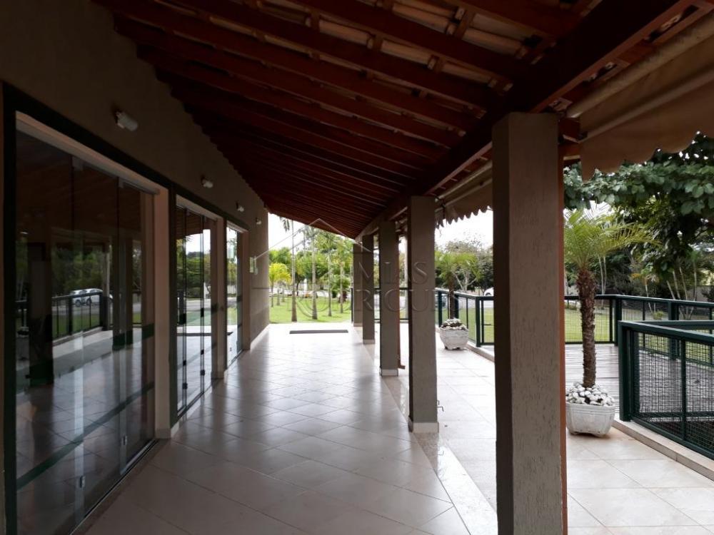 Casa à venda com 3 dormitórios no Condomínio Portal do Sol em Tremembé/SP.