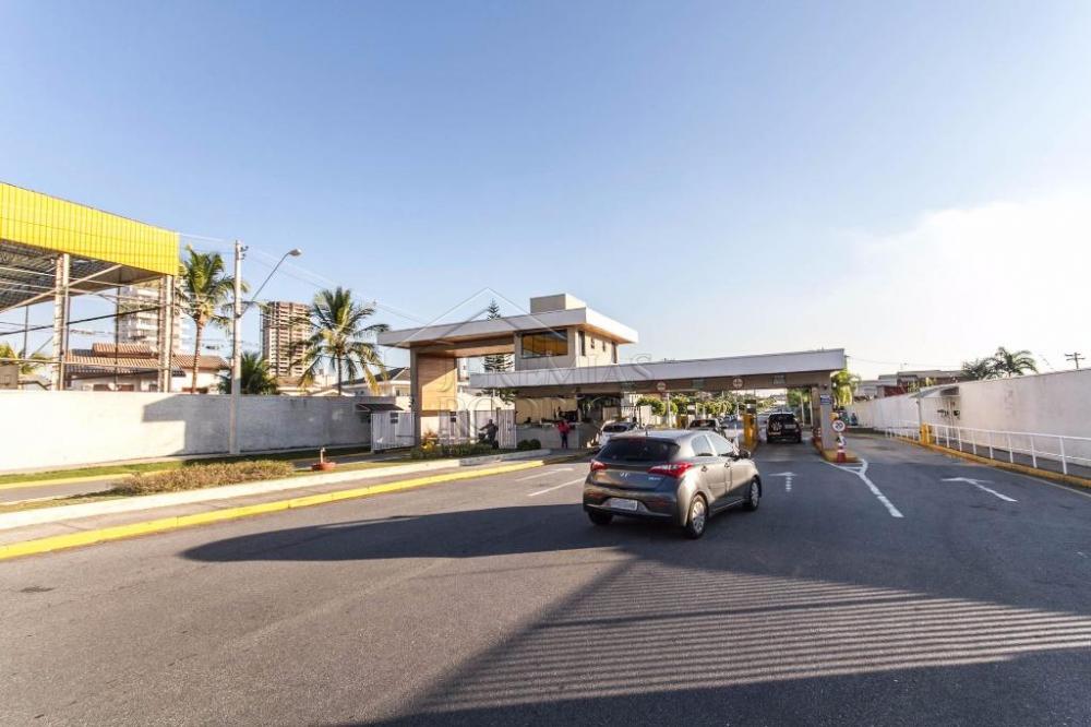 Casa à venda com 4 suítes no Condomínio Taubaté Village em Taubaté/SP. 