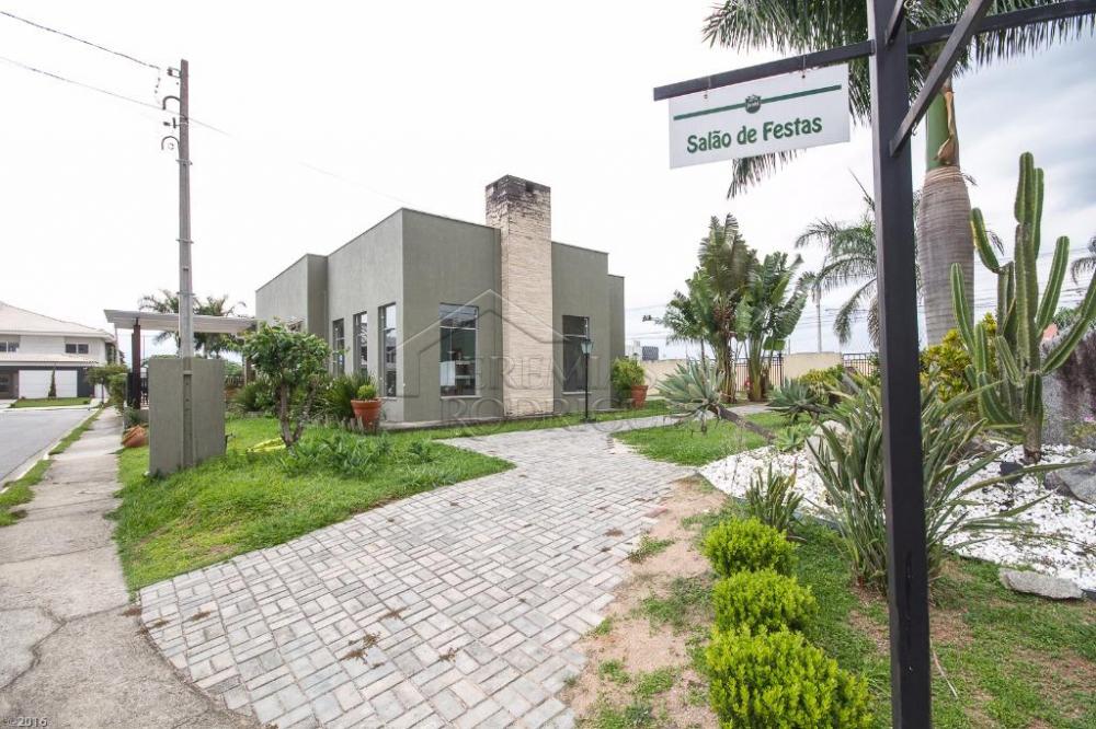 Casa para venda e locação com 4 dormitórios no Condomínio Jatobá em Tremembé/SP.