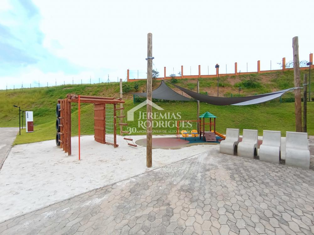 Casa à venda com 4 suítes no Condomínio Residencial Alphaville II em São José dos Campos/SP.