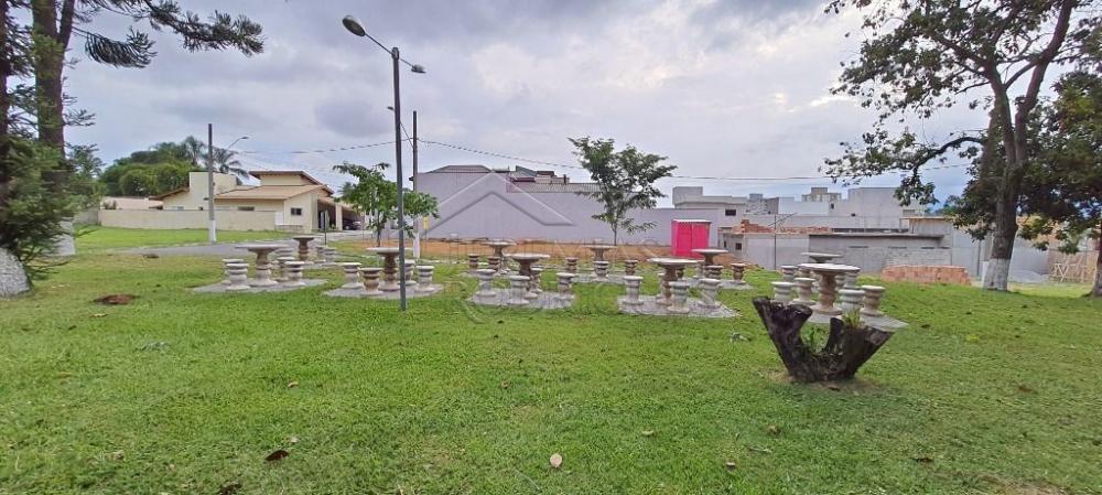 Casa à venda no Condomínio Parque das Araucárias em Tremembé/SP. 