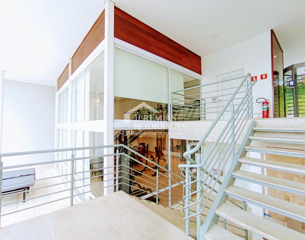 Casa à venda com 4 suítes no Condomínio Residencial Alphaville II em São José dos Campos/SP.