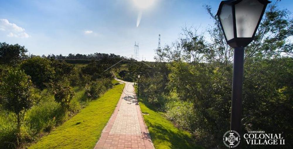 Terreno com 869 m² - Condomínio Colonial Village II  - Pindamonhangaba/SP.