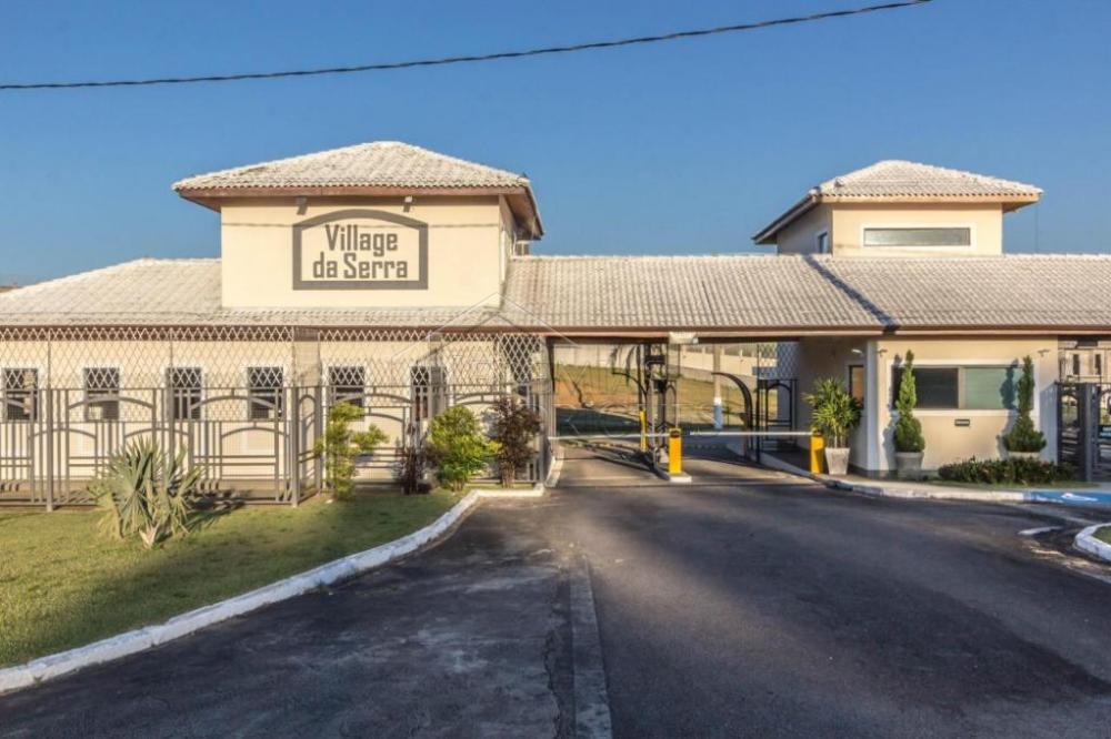 Terreno à venda com 1.000 m² no Condomínio Village da Serra em Tremembé/SP.