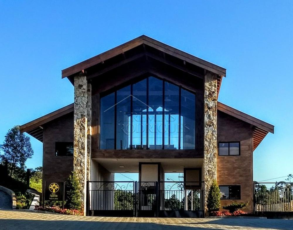 Mansão à venda com 5 suítes no Condomínio Reserva Figueiredo em Campos do Jordão/SP. 