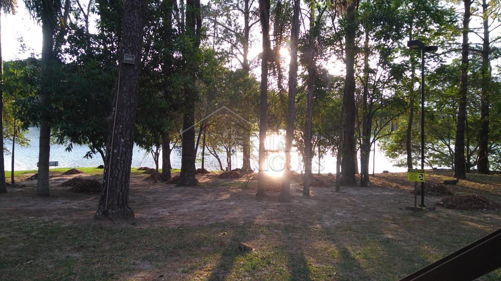 Casa à venda com 3 dormitórios no Condomínio Chácaras Cataguá em Taubaté/SP