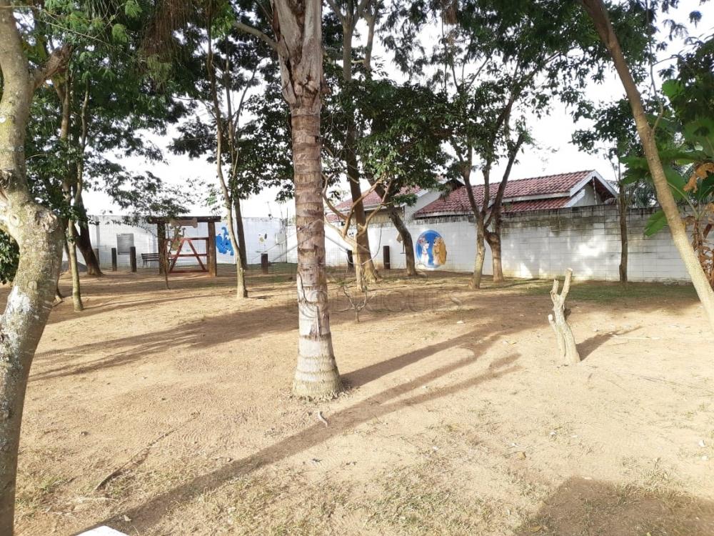 Casa para locação com 3 suítes no Condomínio Campos do Conde III em Tremembé/SP. 