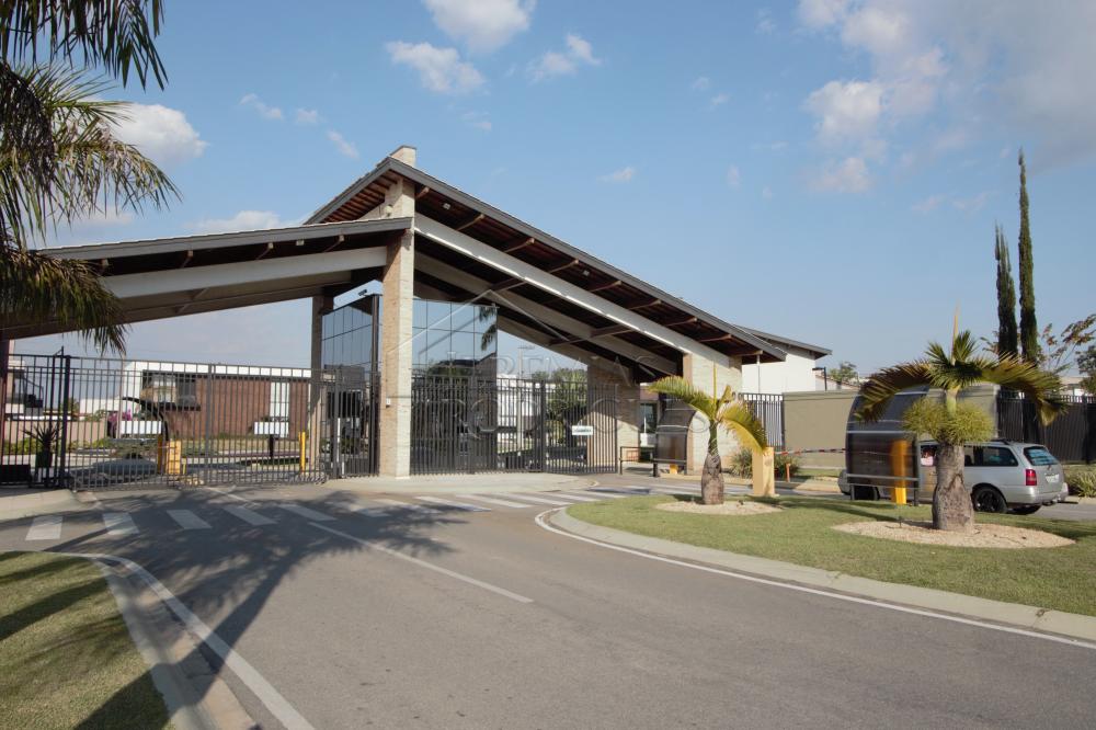 Casa à venda com 4 dormitórios no Condomínio Terras de San Marco em Taubaté/SP.