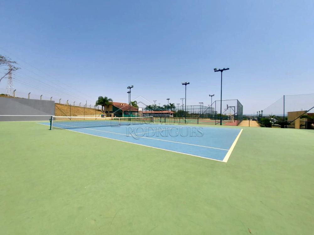 Casa para venda e locação com 3 dormitórios no Condomínio Terras do Vale em Caçapava/SP. 