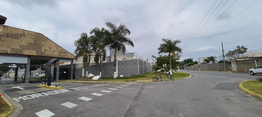 Casa à venda no Condomínio Parque das Araucárias em Tremembé/SP. 
