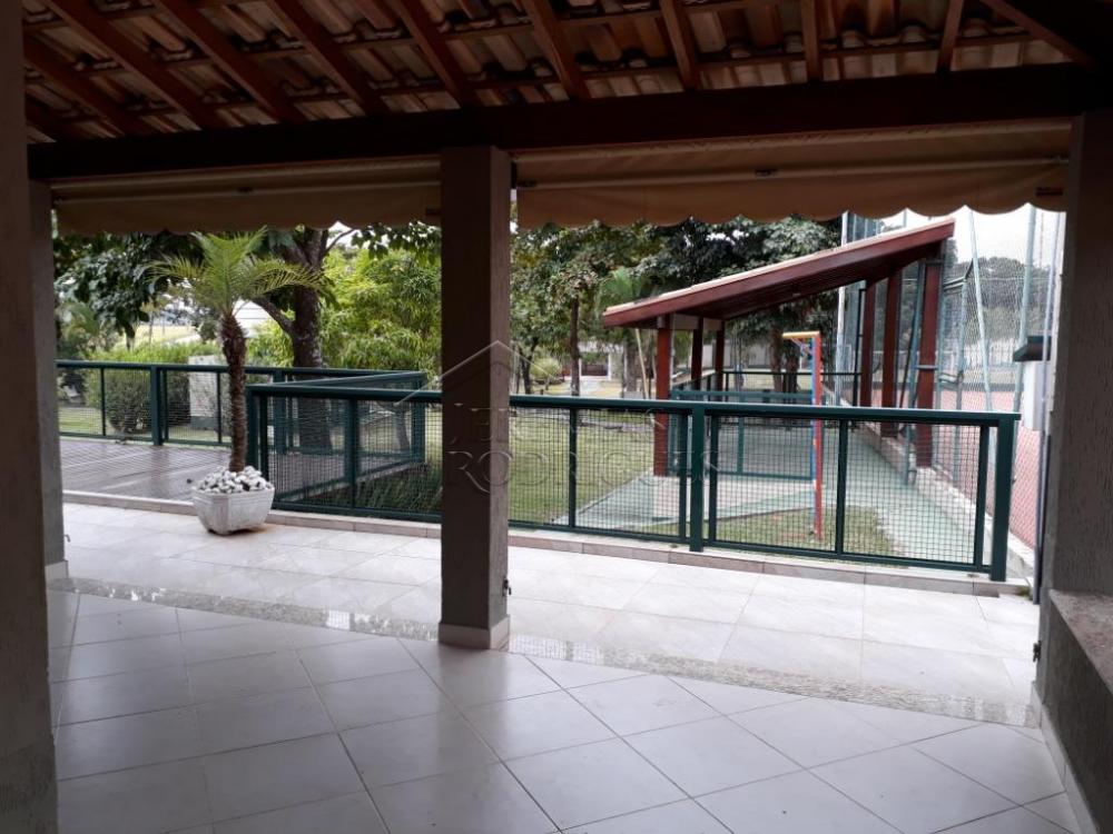 Casa à venda com 3 dormitórios no Condomínio Portal do Sol em Tremembé/SP.