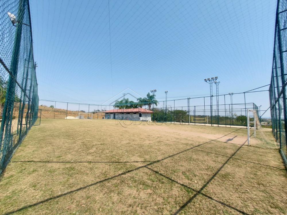 Casa para venda e locação com 3 dormitórios no Condomínio Terras do Vale em Caçapava/SP. 