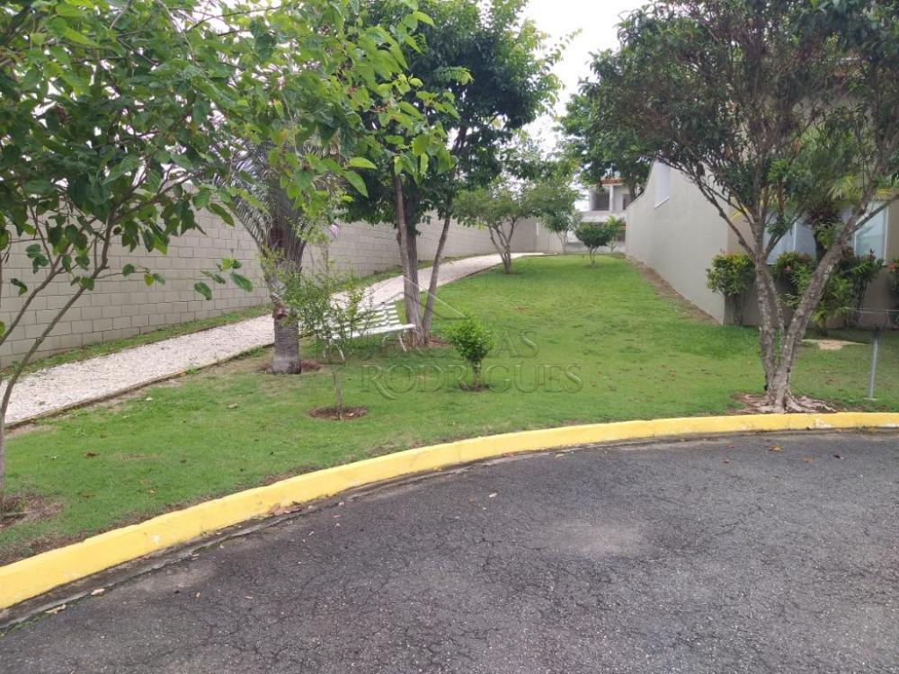 Casa para venda e locação com 3 dormitórios no Condomínio Pinheiros em Tremembé/SP. 