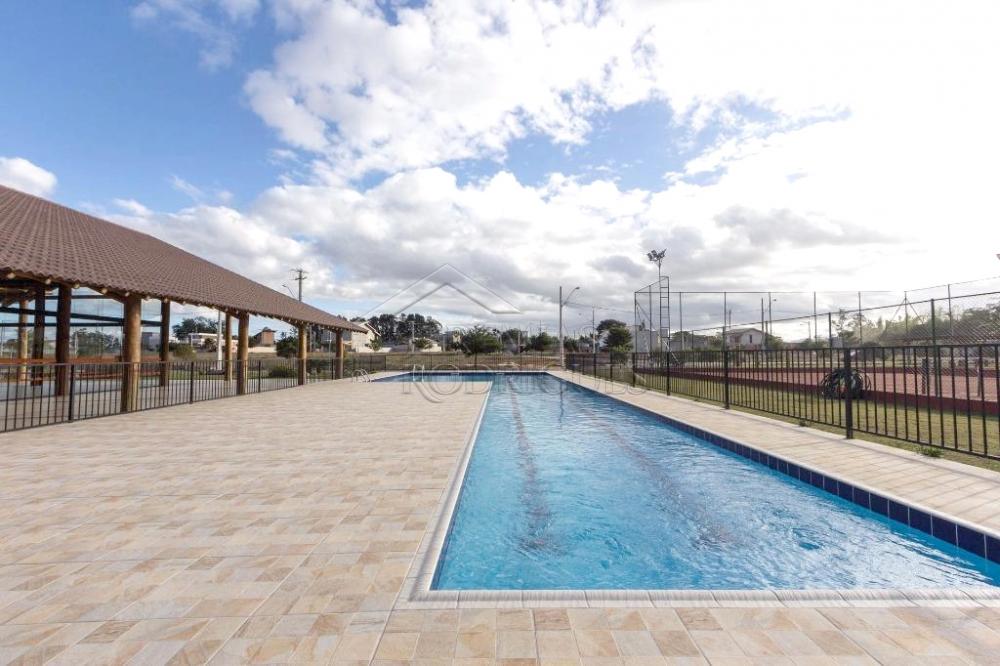 Casa para venda e locação com 3 dormitórios no Condomínio Tecoara em Taubaté/SP.