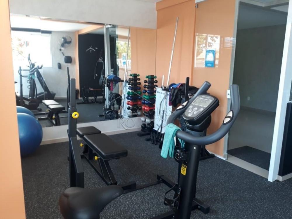 Apartamento à venda no Edifício Maison em Taubaté/ SP.