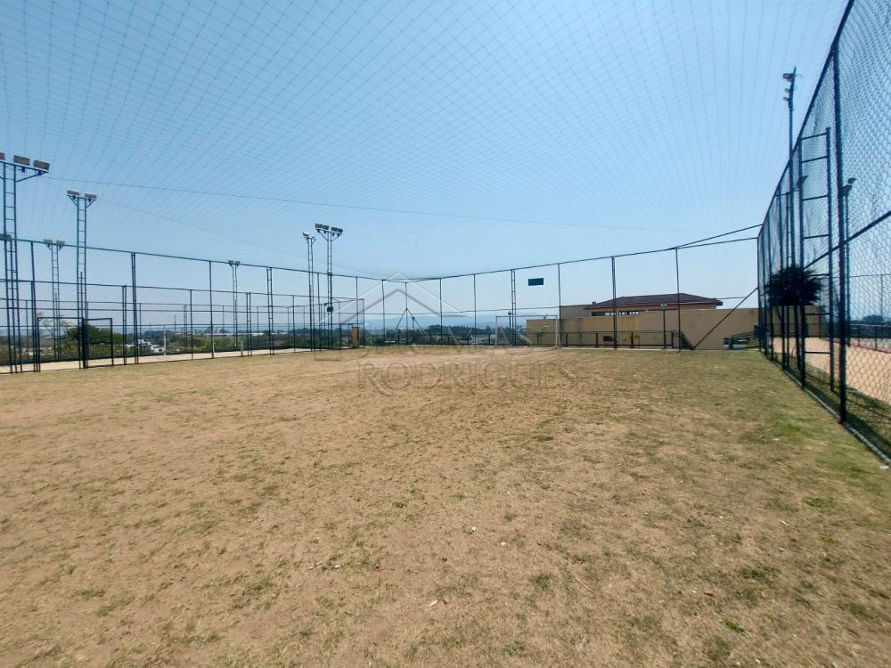 Casa para venda e locação com 3 dormitórios no Condomínio Terras do Vale em Caçapava/SP. 
