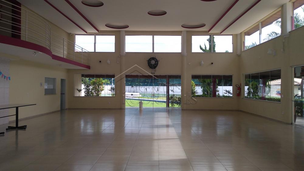 Casa para venda com 4 dormitórios no Condomínio Campos Do Conde I em Tremembé/SP