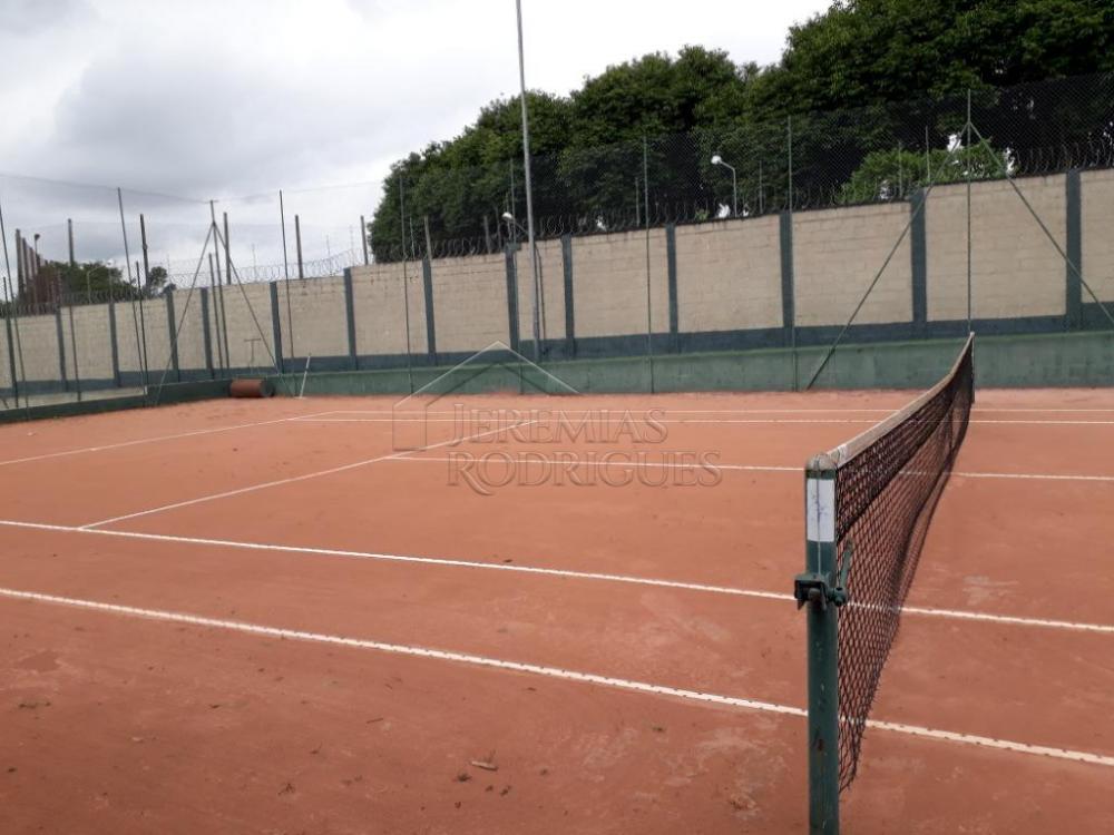 Casa à venda com 3 dormitórios no Condomínio Portal do Sol em Tremembé/SP.