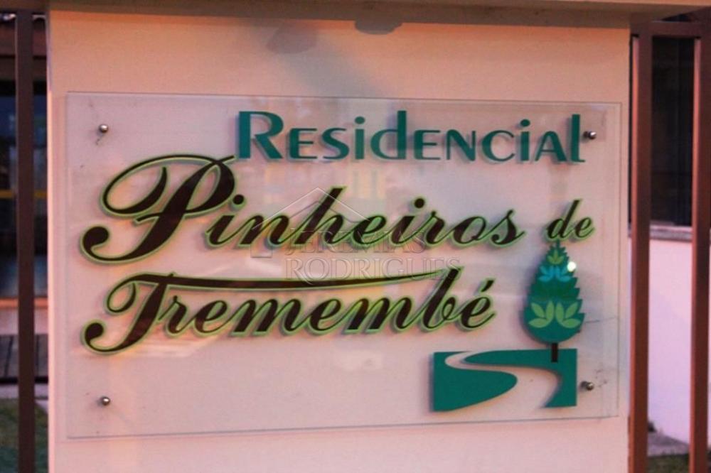 Casa para venda e locação com 3 dormitórios no Condomínio Pinheiros em Tremembé/SP. 