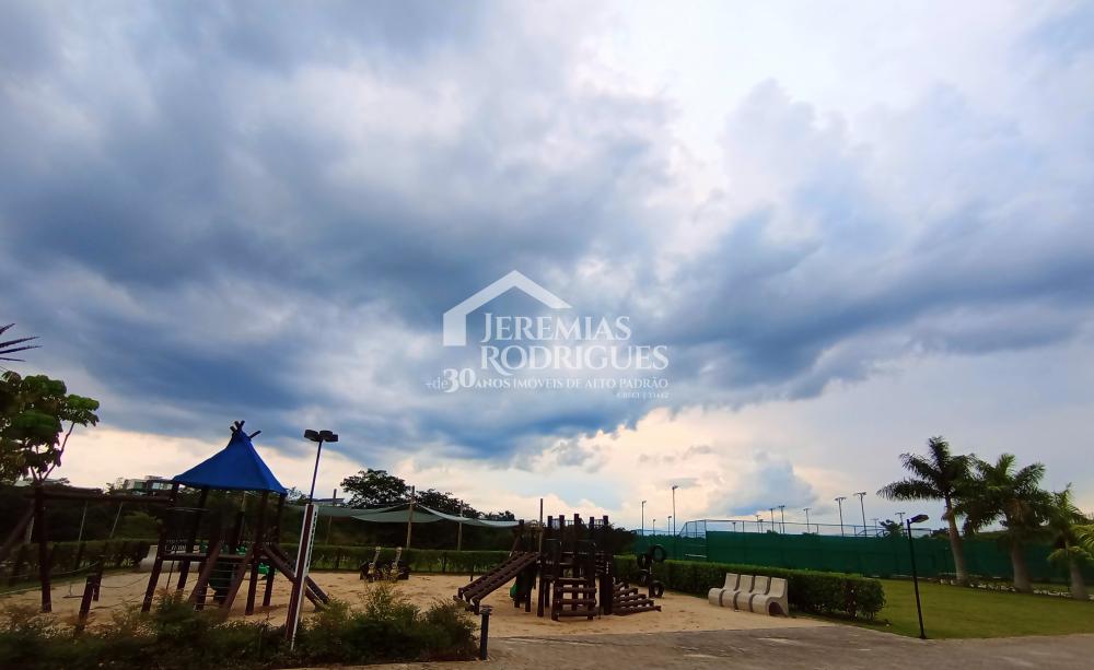 Casa à venda com 4 suítes no Condomínio Residencial Alphaville II em São José dos Campos/SP.