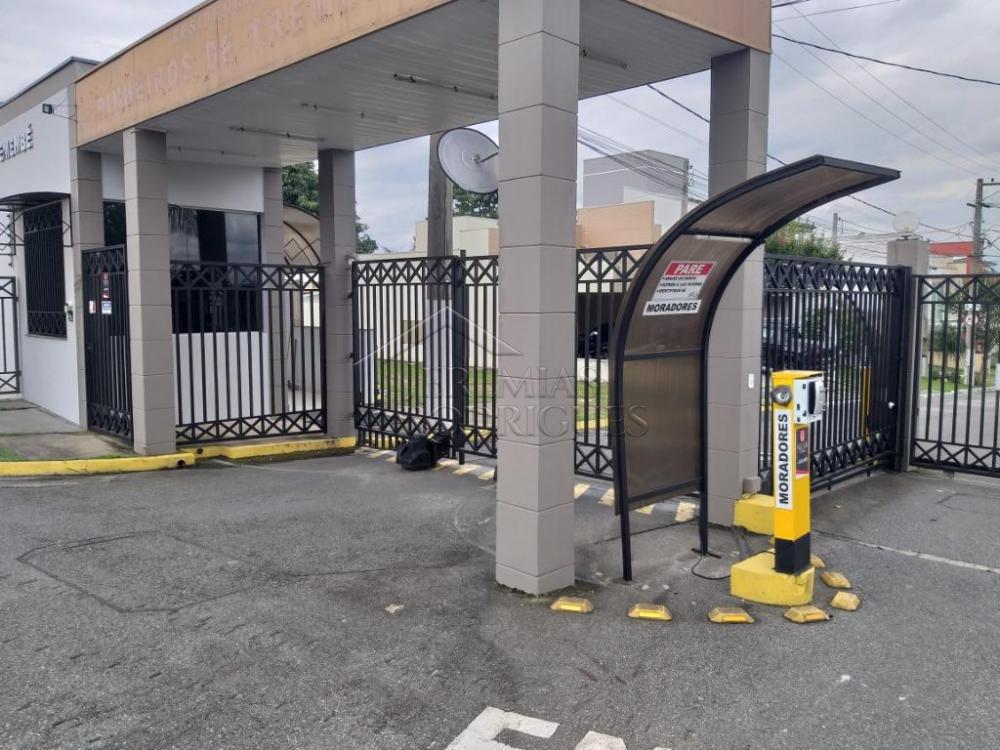 Casa para venda e locação com 3 dormitórios no Condomínio Pinheiros em Tremembé/SP. 