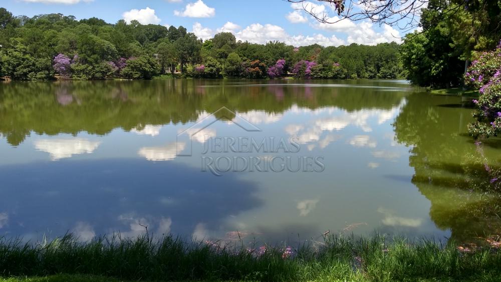 Casa à venda com 3 dormitórios no Condomínio Chácaras Cataguá em Taubaté/SP